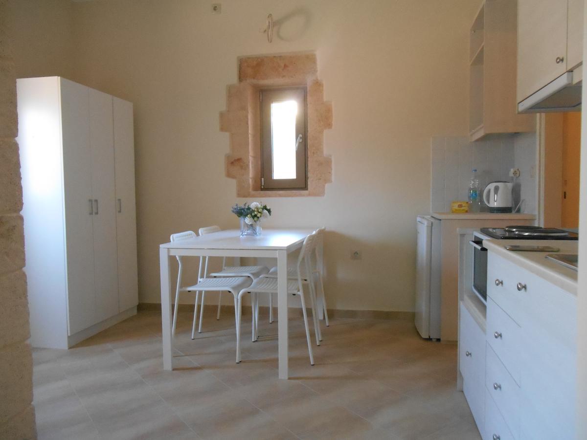 Arapakis apartment 2 Aegina Bagian luar foto